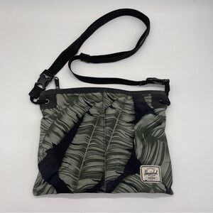 Herschel Heritage Crossbody Green Crossbody Leaf Print Adjustable Strap Zip